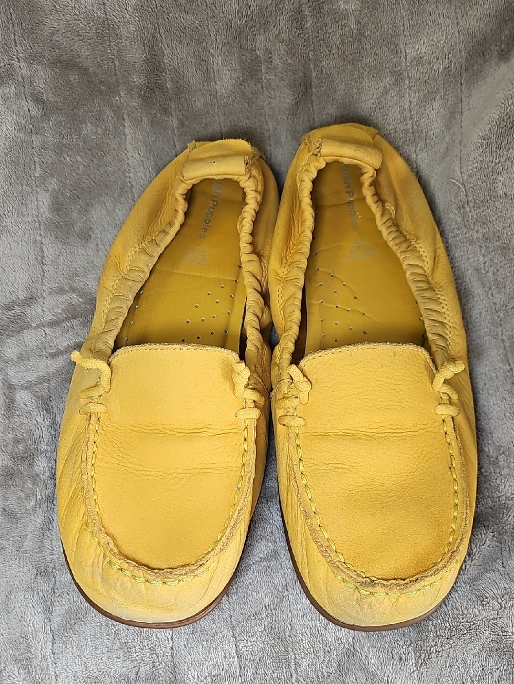 Yellow Leather Hush Puppies Slip-On Driving Moccasins Women's 10